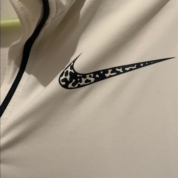 Nike 3/4 zip up - Picture 2 of 4
